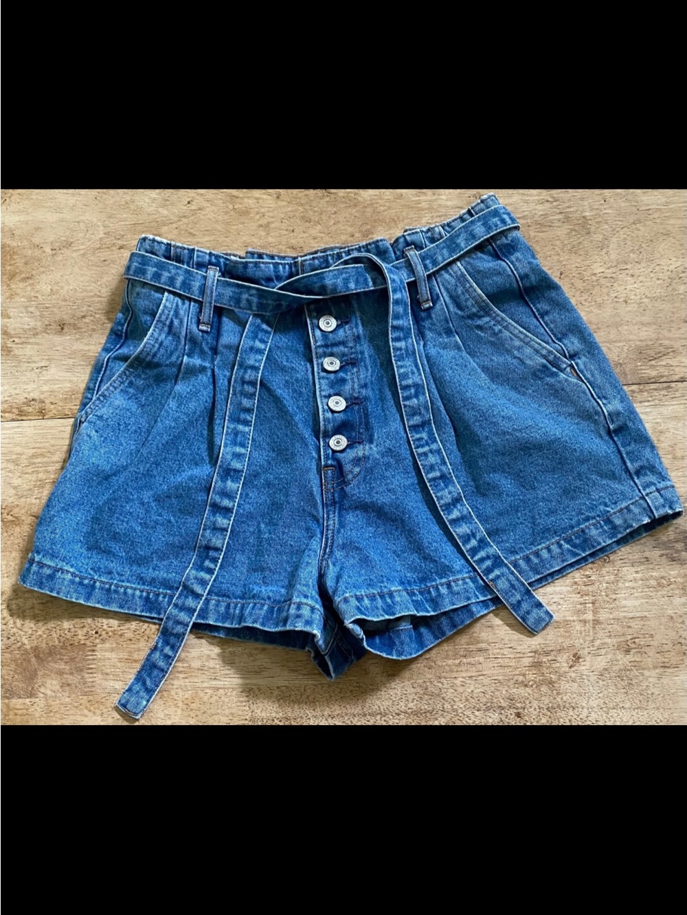 Abercrombie & Fitch natural rise paper bag tie waist shorts